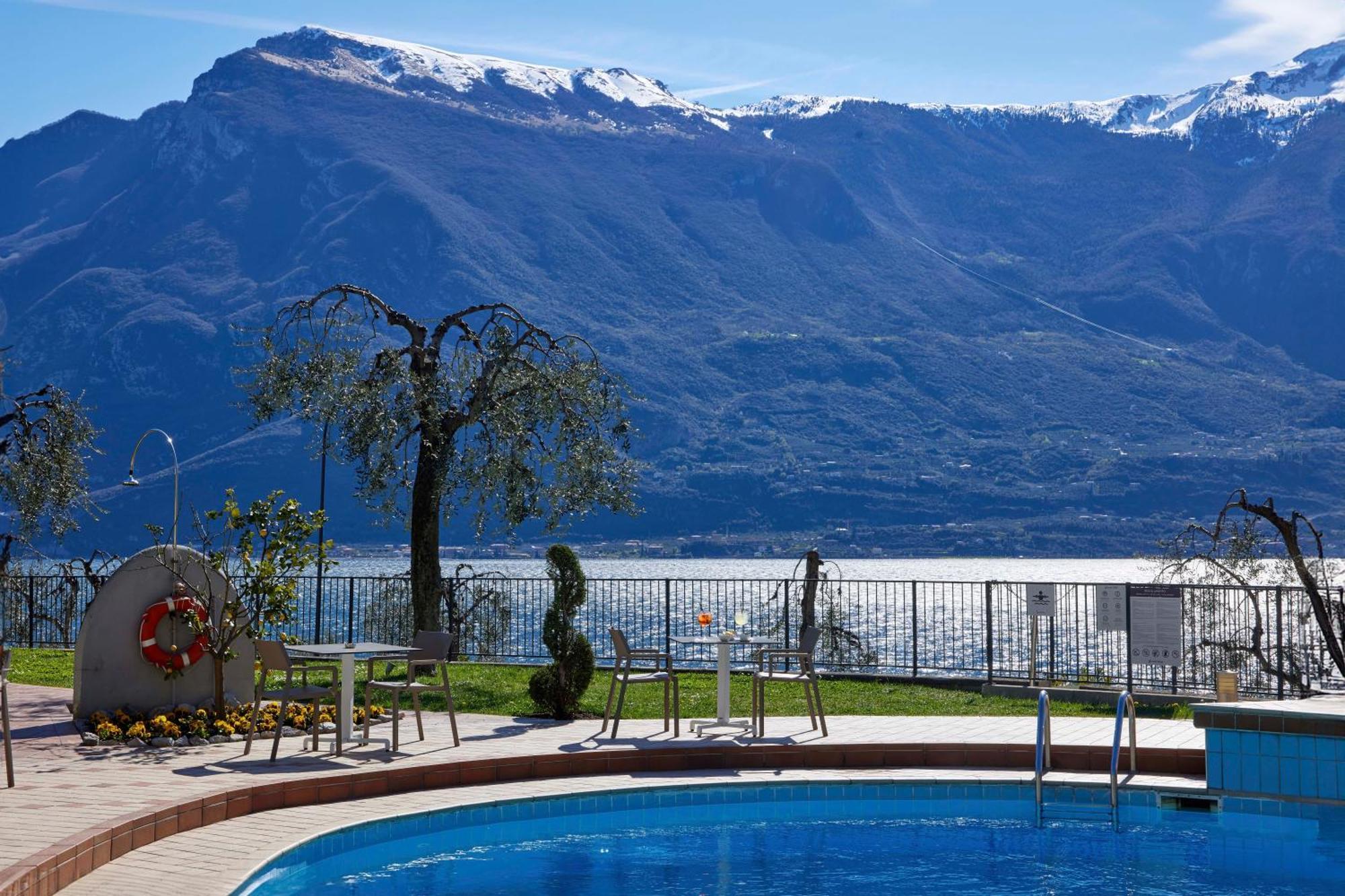 Hotel Atilius - Adults Only Limone sul Garda Exterior foto