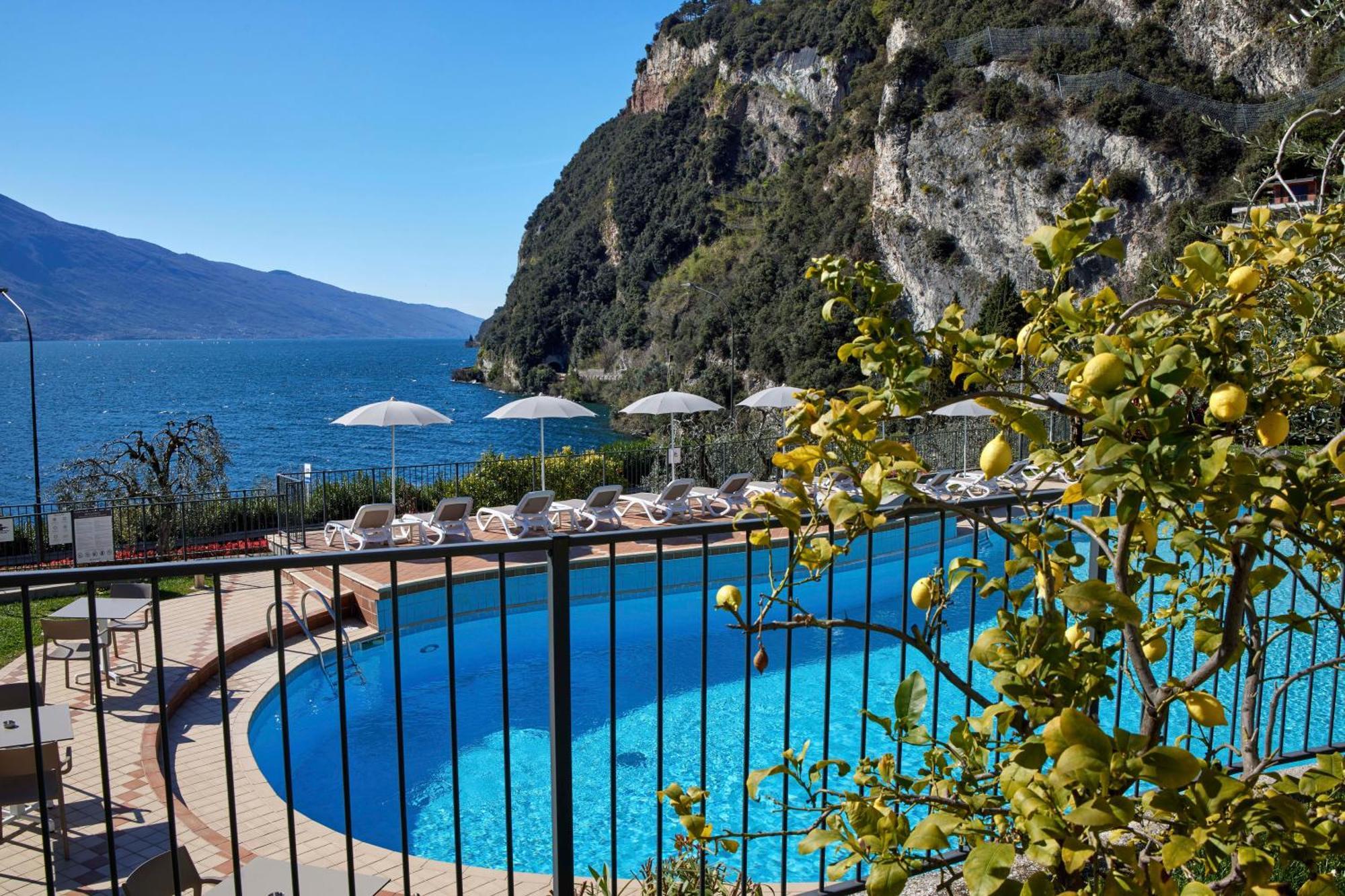 Hotel Atilius - Adults Only Limone sul Garda Exterior foto